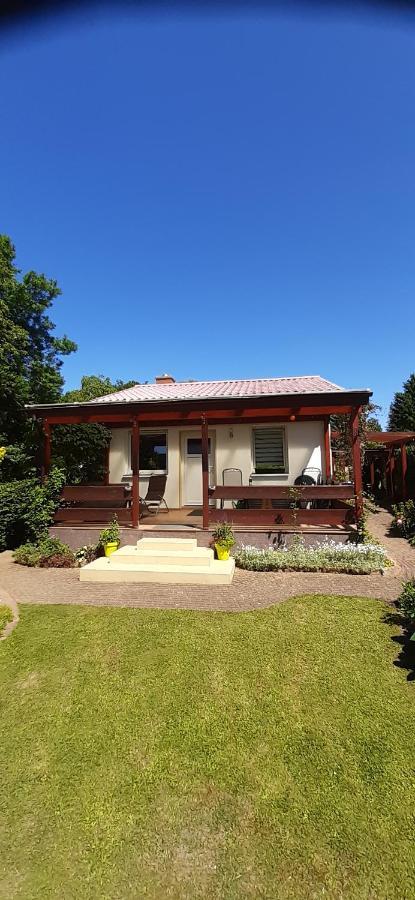 Bungalow Idylle Am See Neuruppin Exterior photo