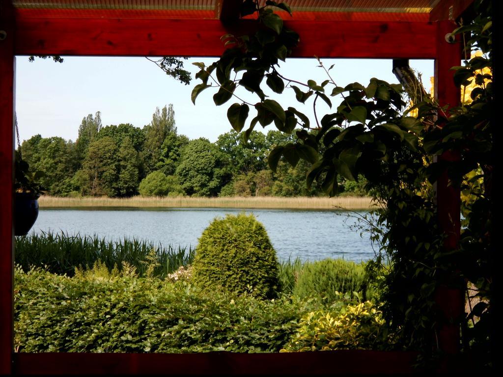 Bungalow Idylle Am See Neuruppin Exterior photo